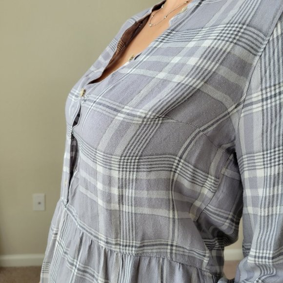 Cropped Flannel Shirt w/ Gold Detailing - Picture 7 of 10